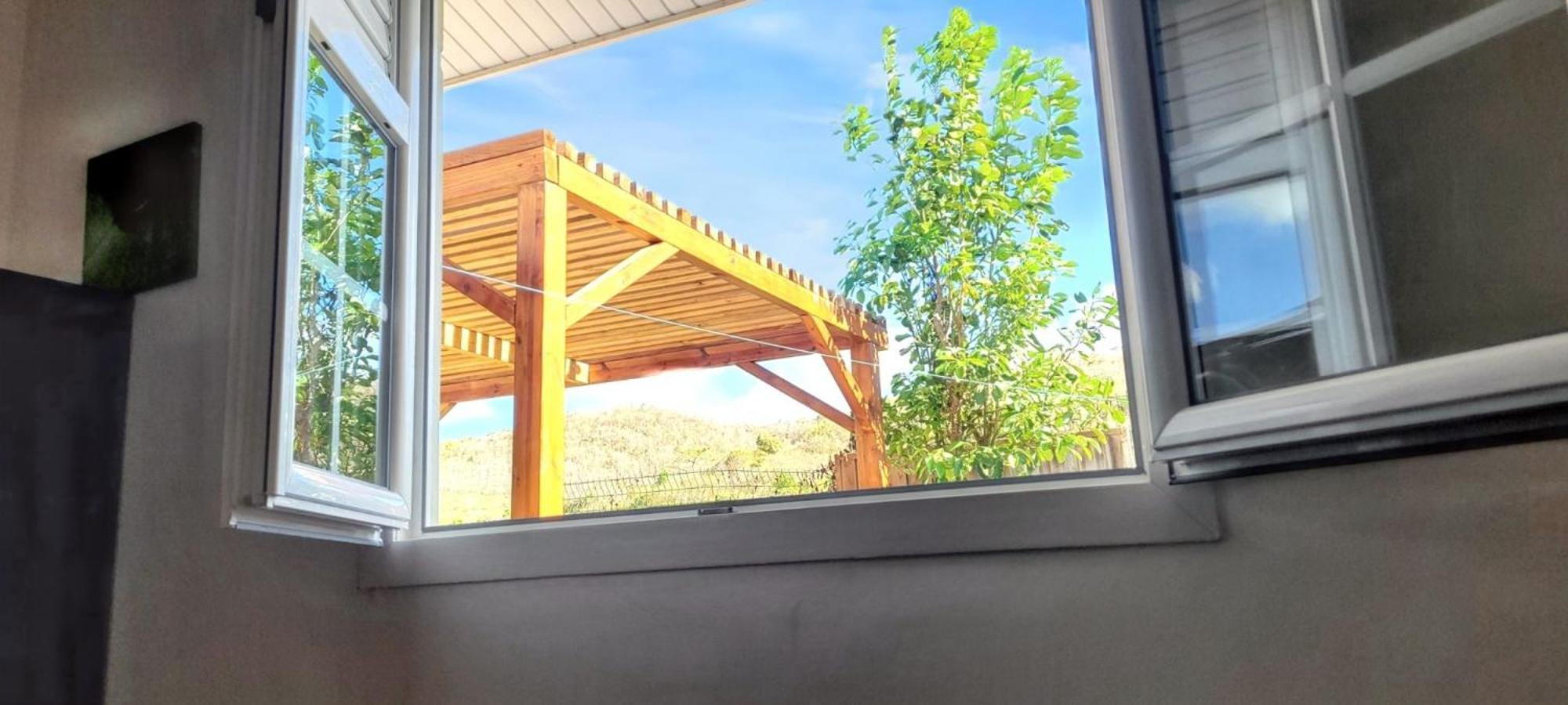 Maison Charmante A Sainte-Anne Avec Jardin Et Pergola En Bois. Exterior photo