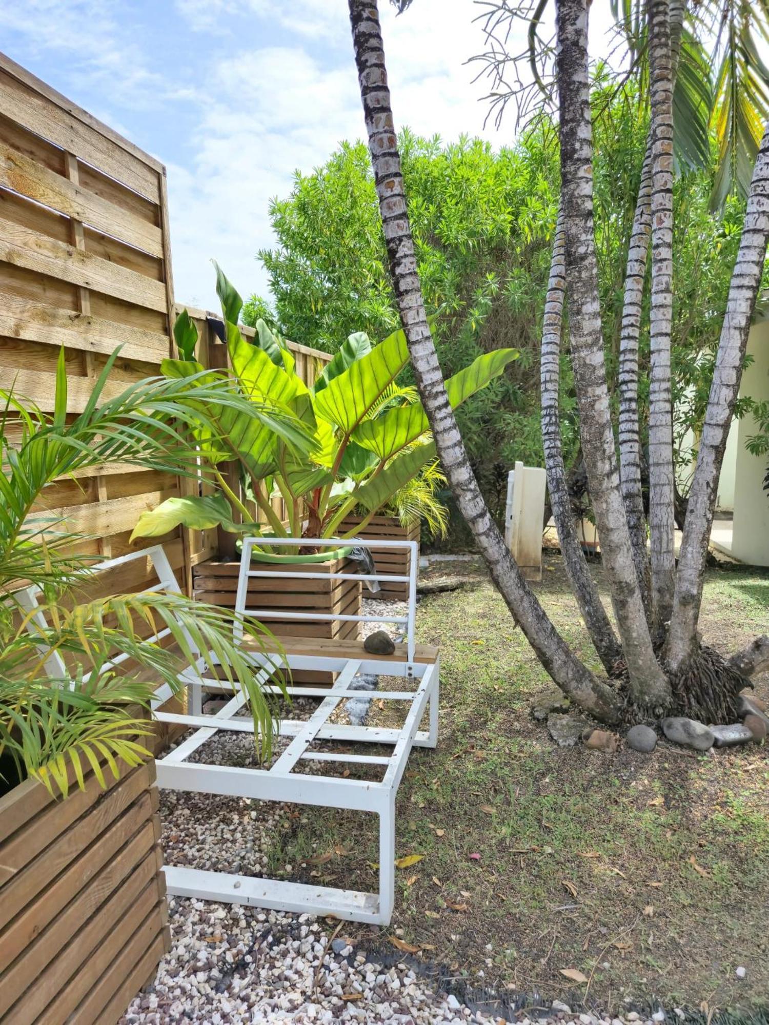 Maison Charmante A Sainte-Anne Avec Jardin Et Pergola En Bois. Exterior photo